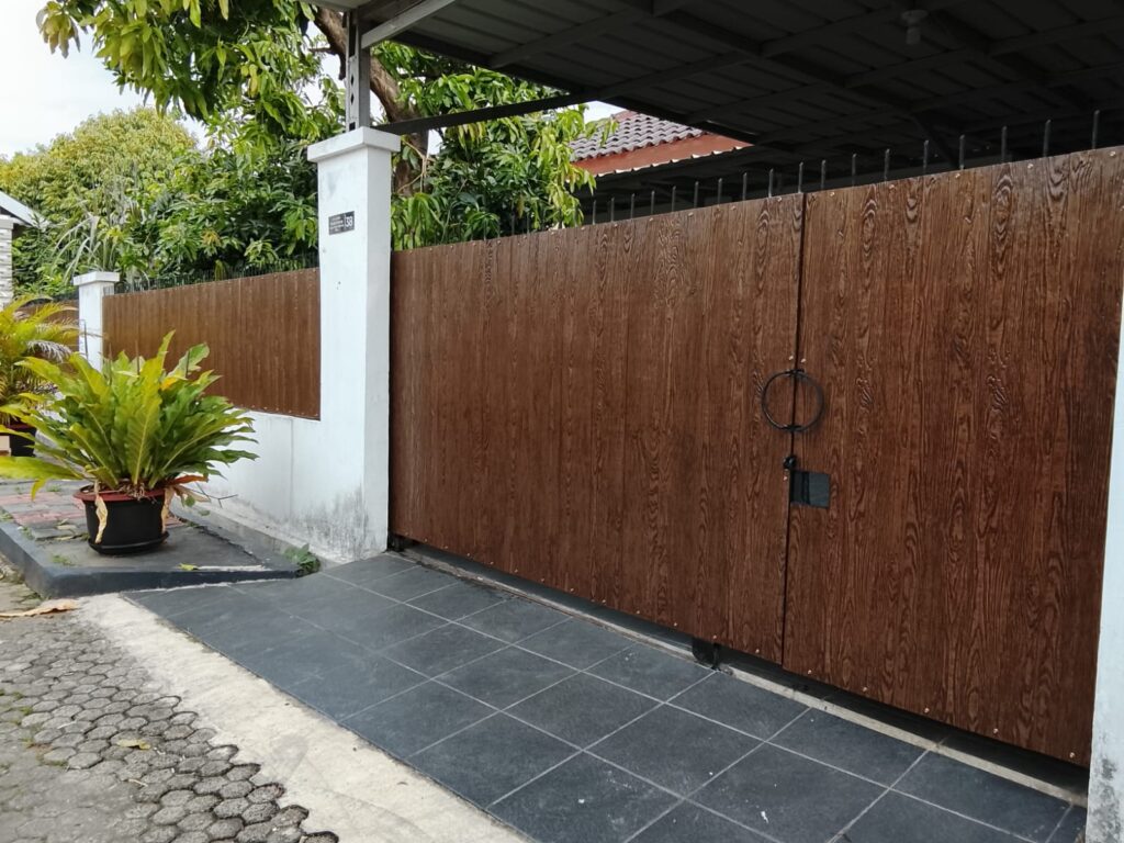 design pagar besi des 25